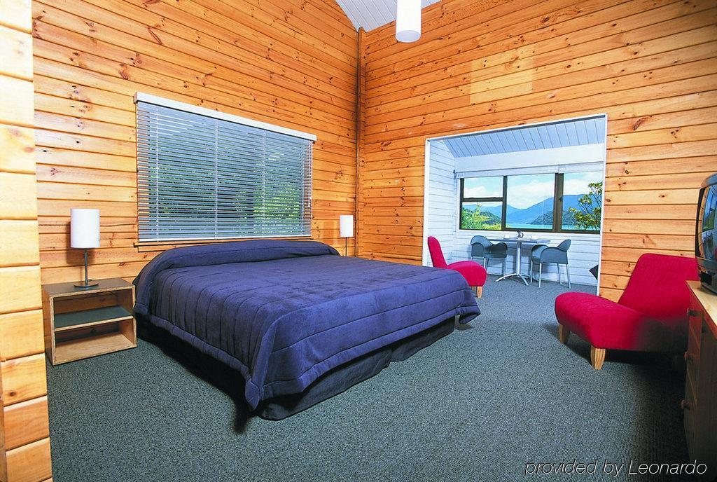 The Portage Resort Room photo